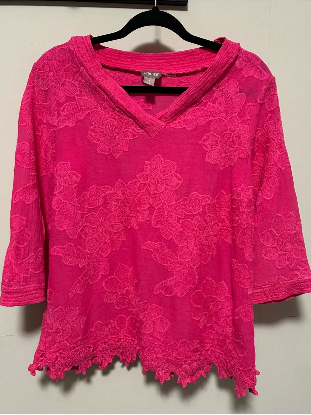 Chico’s Size 1 Pink Floral Embroidered Lace Hem Tunic Top